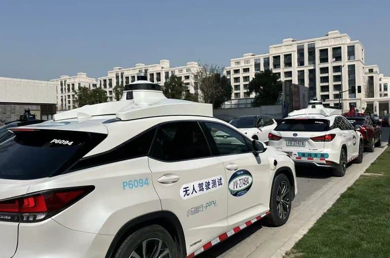 worlds-first-road-5g-iov-communication-unmanned-vehicles-opened-shanghai