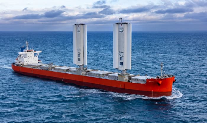 sozdan-parus-pozvolyayushchij-sudam-ekonomit-do-treh-tonn-topliva-v-den