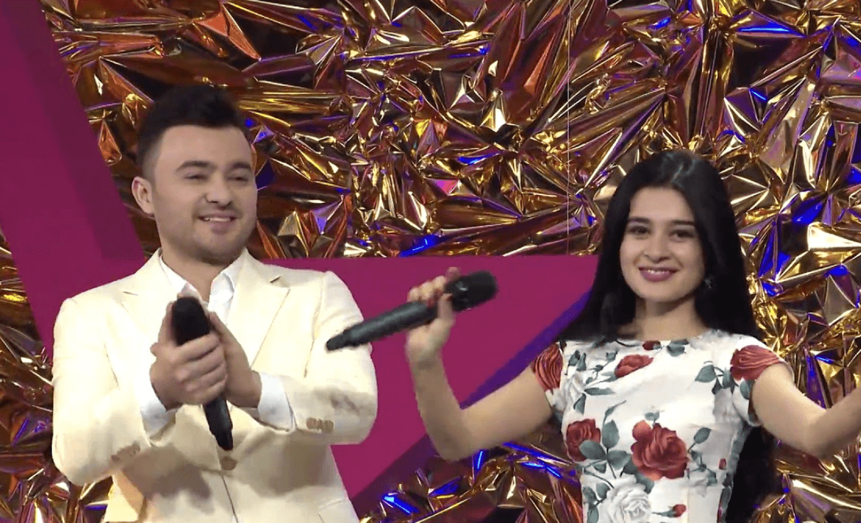 ozbek-estradasynyn-yyldyzlary-farhad-we-sirin-magtymgulynyn-sozlerine-aydym-doretdiler