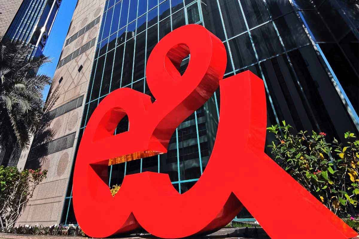 v-oae-samaya-vysokaya-skorost-seti-5g-v-mire