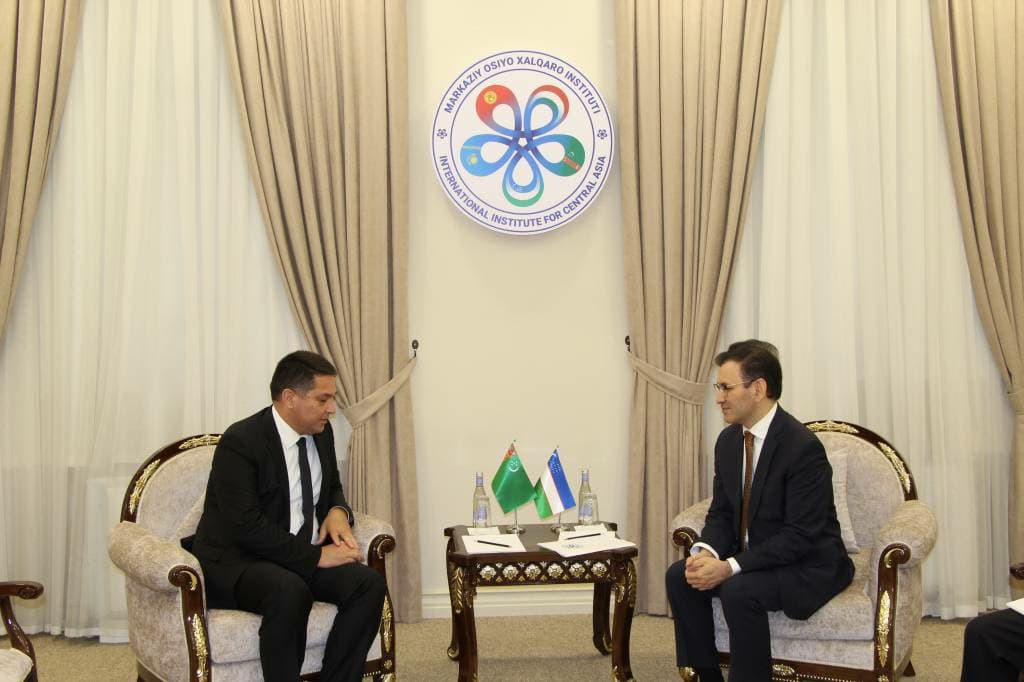 direktor-centra-strategicheskih-issledovanij-imo-mid-turkmenistana-obsudil-vzaimodejstvie-s-mezhdunarodnym-institutom-ca