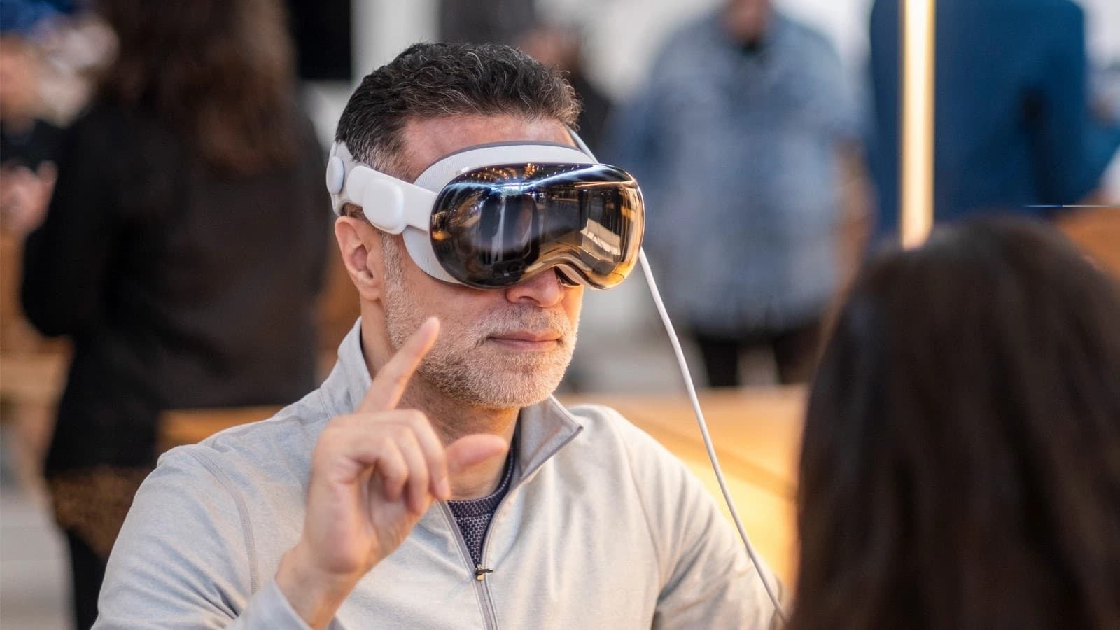 apple-vision-pro-poluchit-prilozheniya-alibaba-i-jdcom-k-startu-prodazh-v-kitae