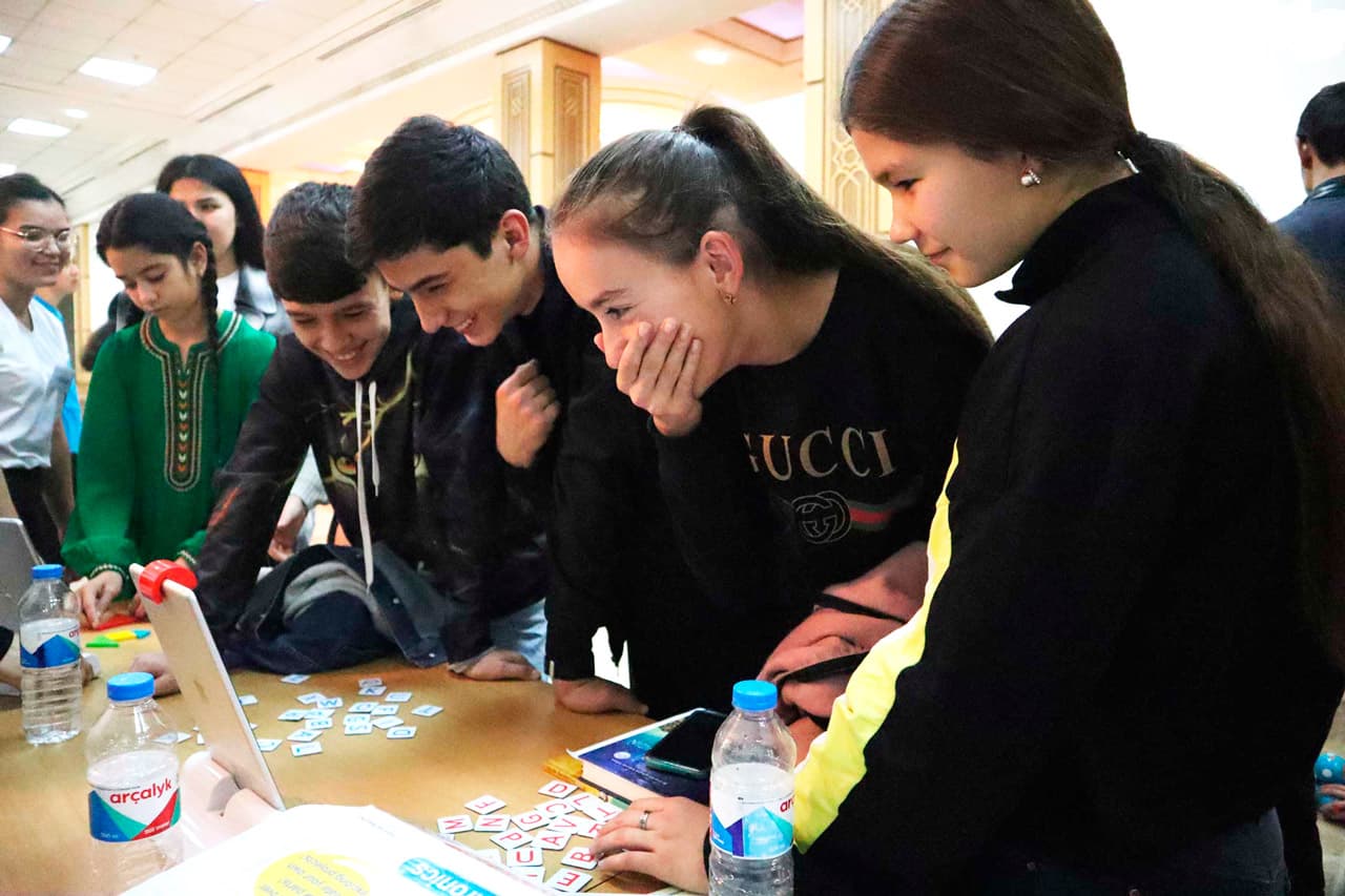 american-center-invites-teenagers-join-science-camp