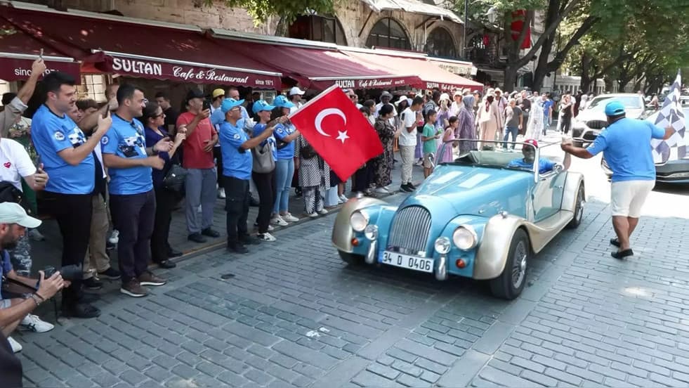 v-stambule-startuet-samoe-dlinnoe-v-mire-ralli-sorevnovanie