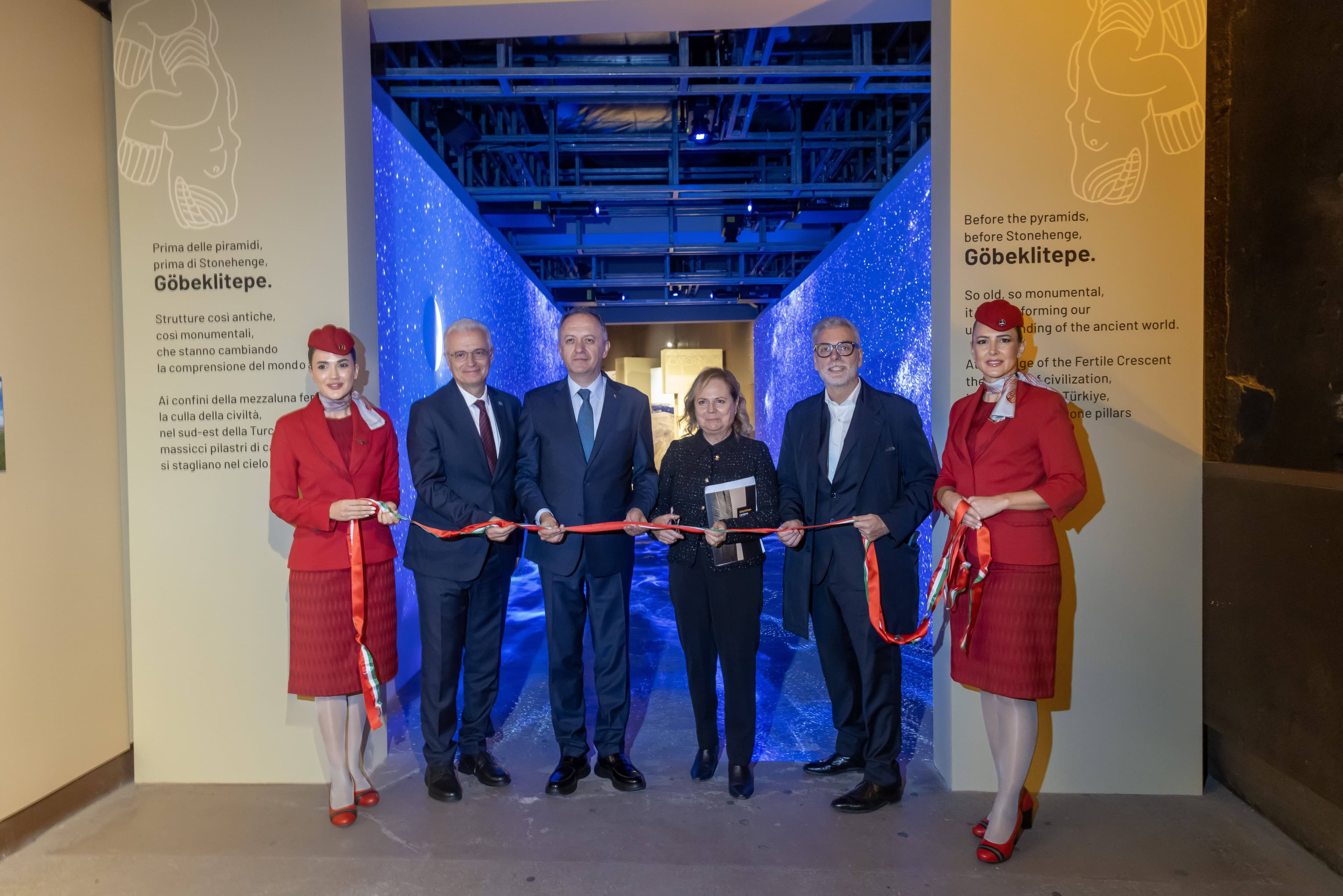 v-kolizee-otkrylas-vystavka-posvyashchennaya-artefaktam-gebekli-depe