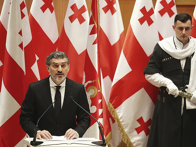 mihail-kavelashvili-vstupil-v-dolzhnost-prezidenta-gruzii