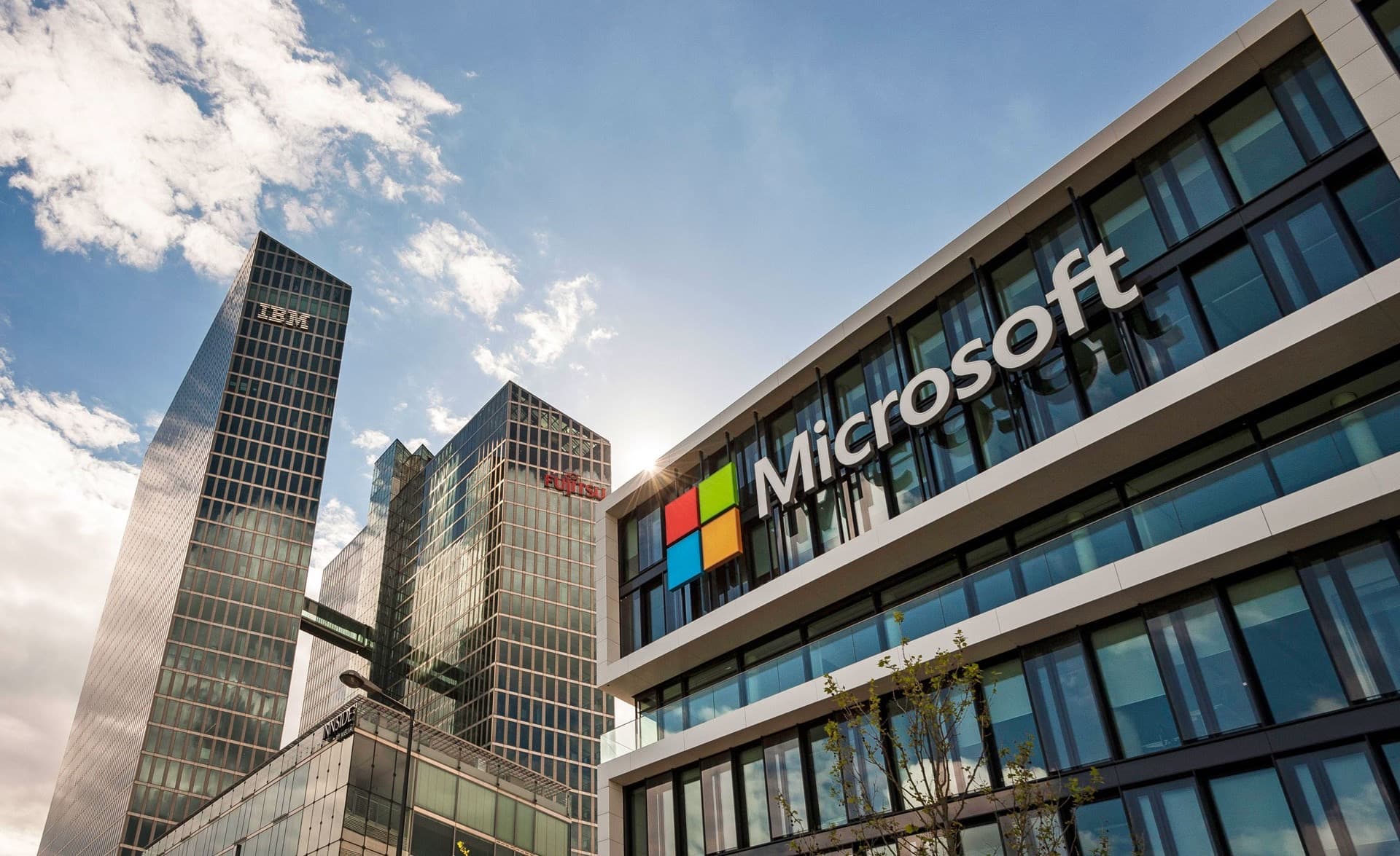 Microsoft Emeli Aň tehnologiýaly Maglumatlary taýýarlamak merkezlerine 80 mlrd $ maýa goýum eder