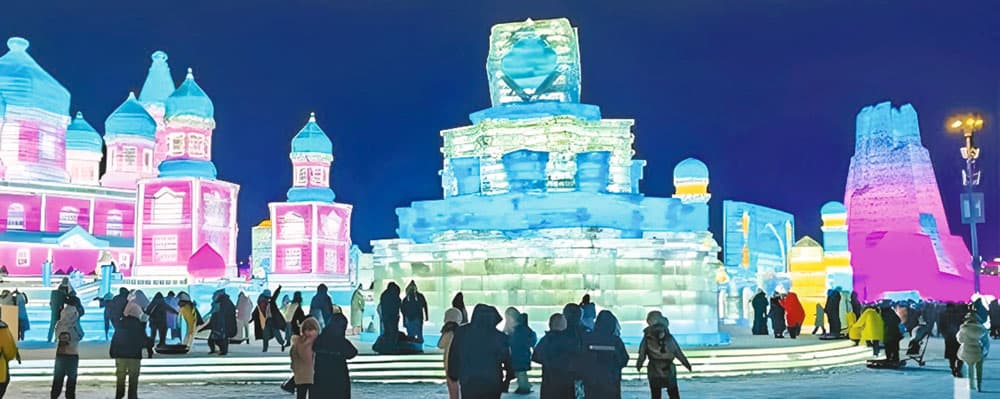 giant-ice-replica-ashgabats-wedding-palace-created-china