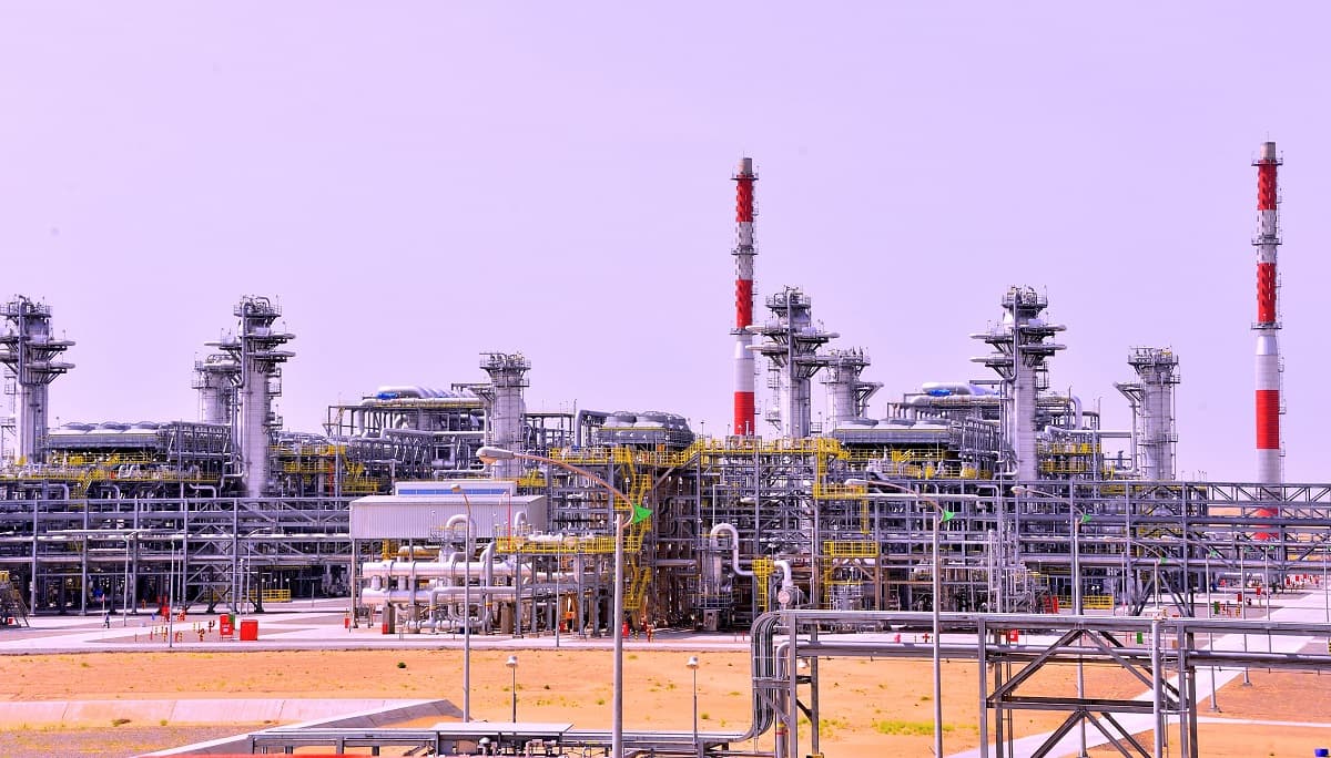 turkmenbashi-oil-refinery-evacuated-plant-leader-petrochemistry