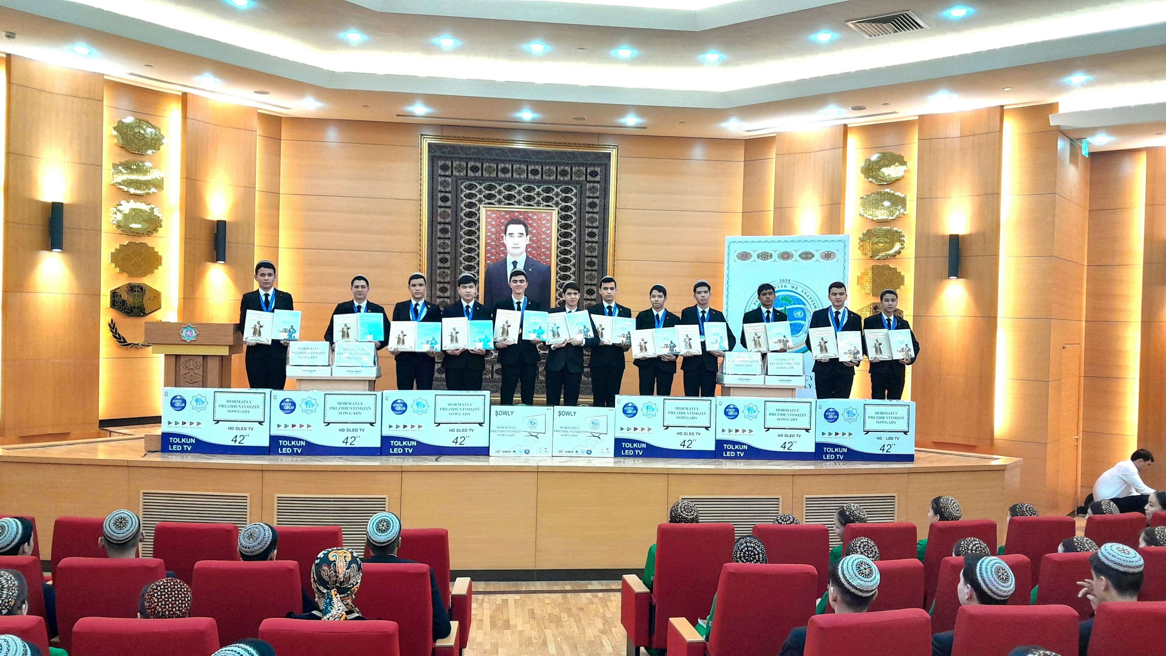 In Ashgabat, the prize-winners of the XXI International Zhautykov Olympiad in Mathematics, Physics and Informatics were honored