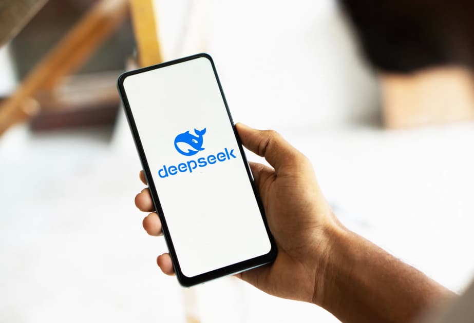 chinese-ai-startup-deepseek-surpasses-chatgpt