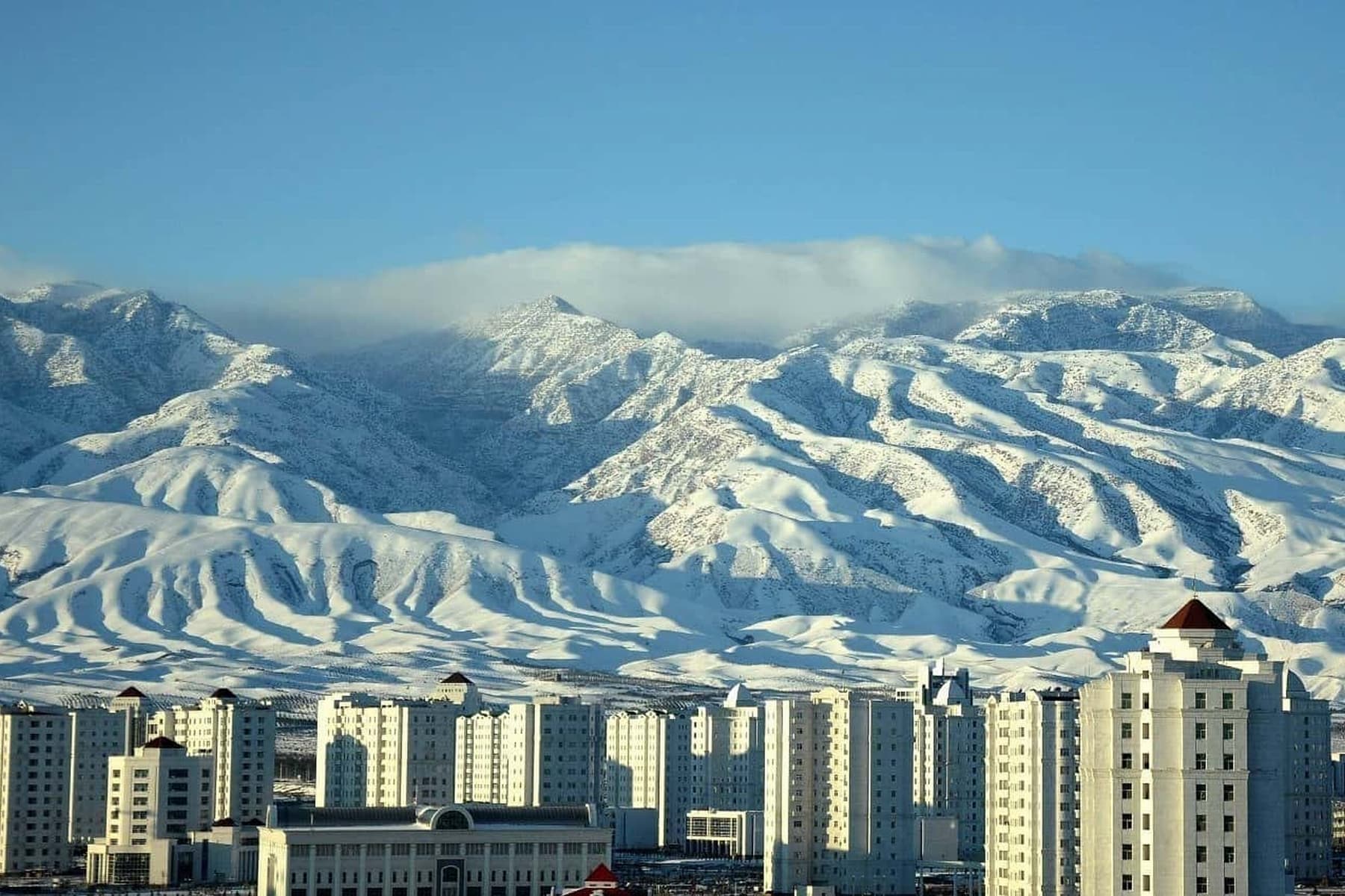 v-turkmenistane-ozhidayutsya-osadki-i-poholodanie