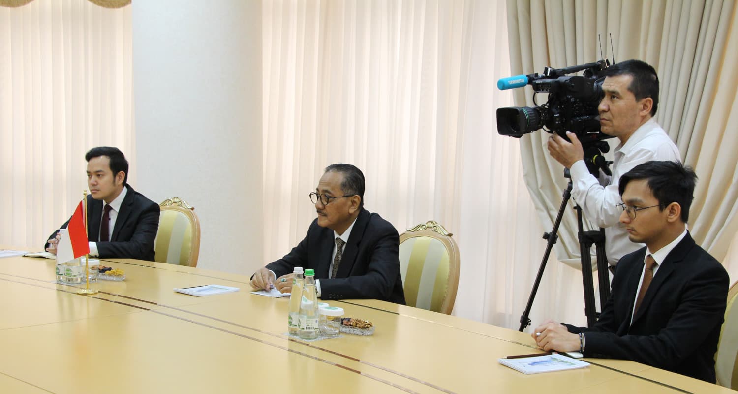 ambassador-indonesia-concluding-his-diplomatic-mission-turkmenistan-was-received-ministry-foreign-affairs