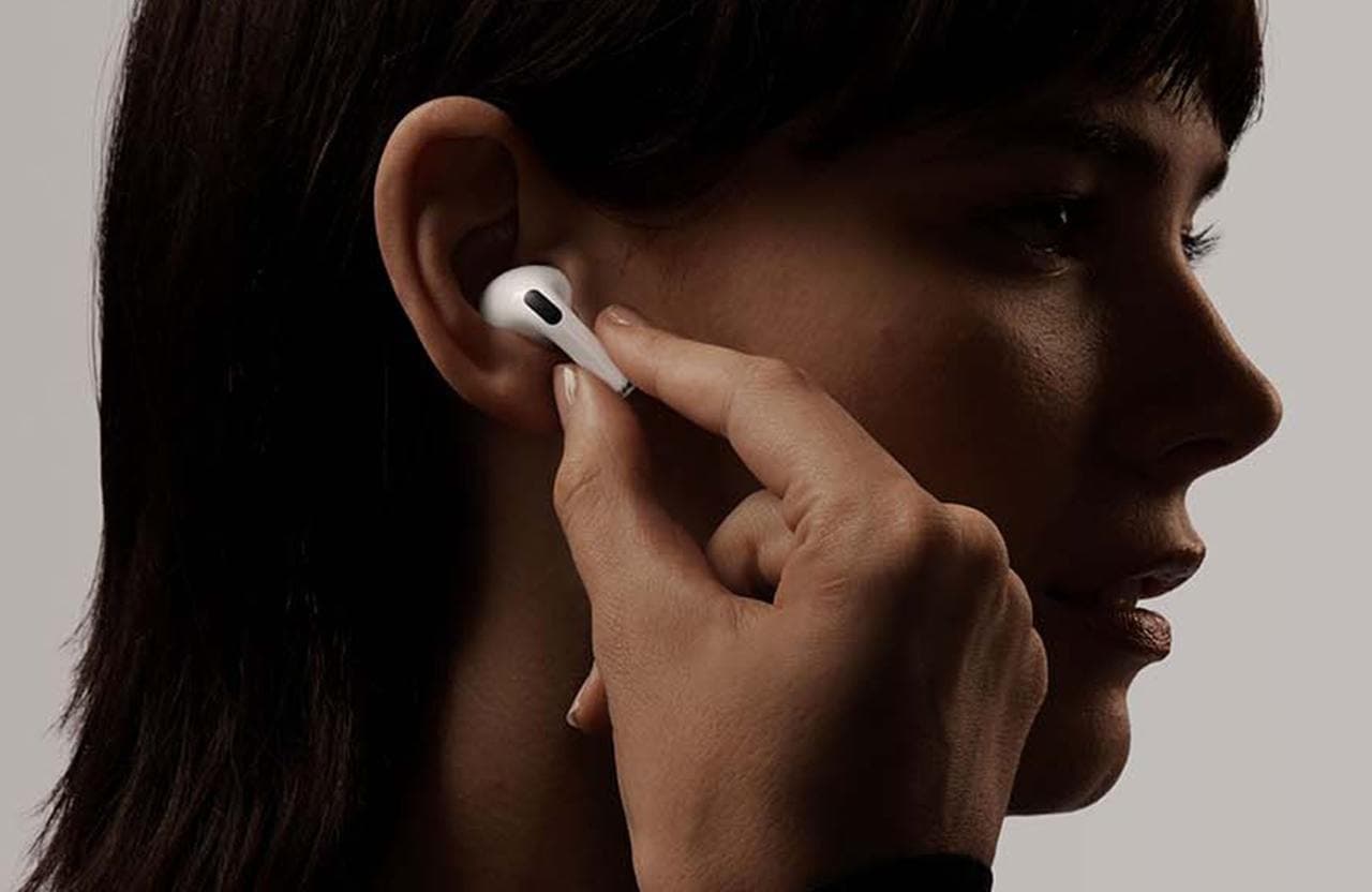 apple-will-add-translation-feature-other-languages-airpods