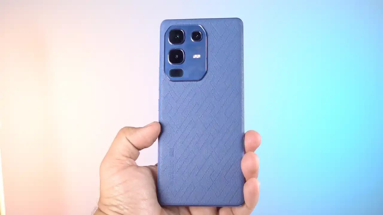 worlds-first-scent-emitting-smartphone-will-be-presented-april