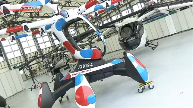 first-demonstration-flights-flying-cars-were-able-be-seen-world-exposition-japan