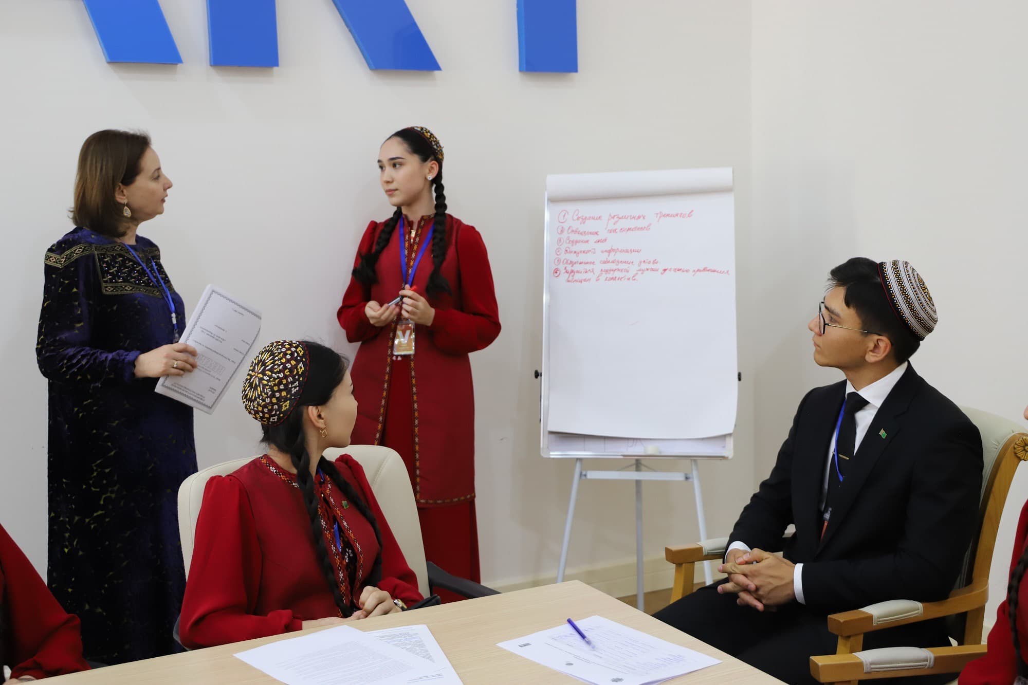 experts-undp-informed-turkmen-students-about-interconnectedness-gender-equality-and-climate-action