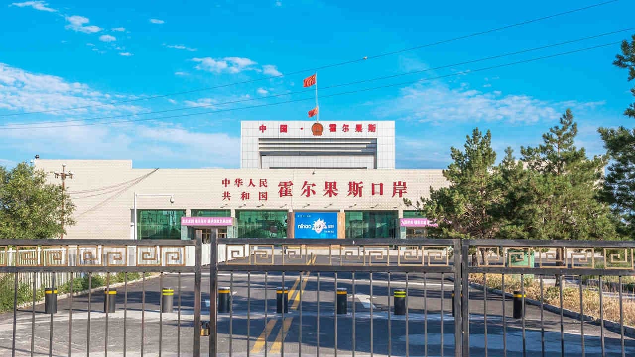 gruzopotok-iz-kitaya-v-evropu-cherez-centralnuyu-aziyu-vyros-s-nachala-goda