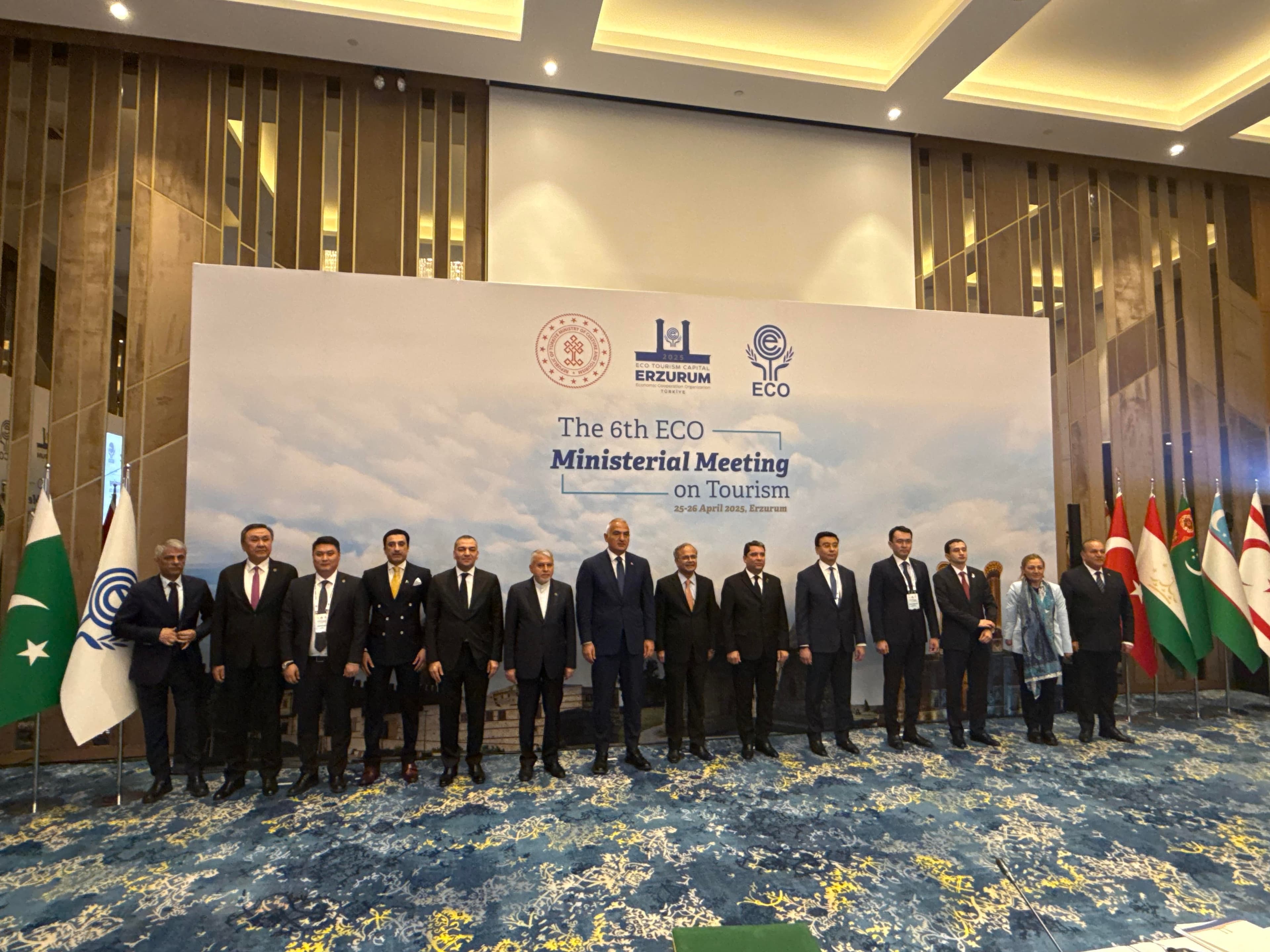 ministr-kultury-turkmenistana-prinyal-uchastie-v-6-om-ministerskom-soveshchanii-oes-po-turizmu-v-turcii