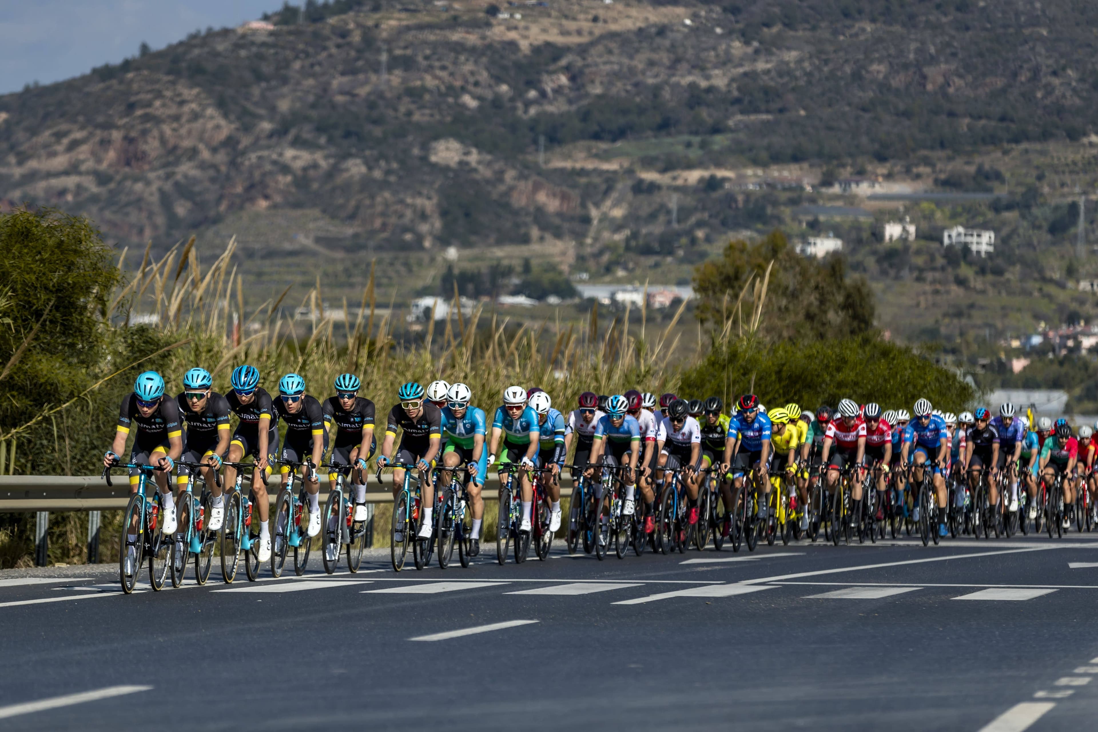 v-turcii-startoval-60-j-prezidentskij-velotur-turcii