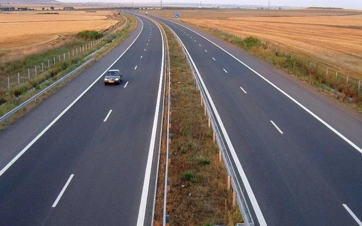 Gazagystanda ýük ulaglarynyñ hereketine tomusky çäklendirmeler giriziler