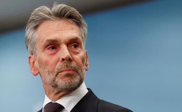 Niderlandlaryñ premýer-ministri wezipeden gidýänligi barada habar berdi