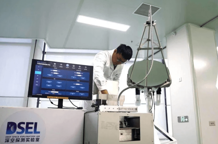 china-develops-first-machine-make-bricks-lunar-soil