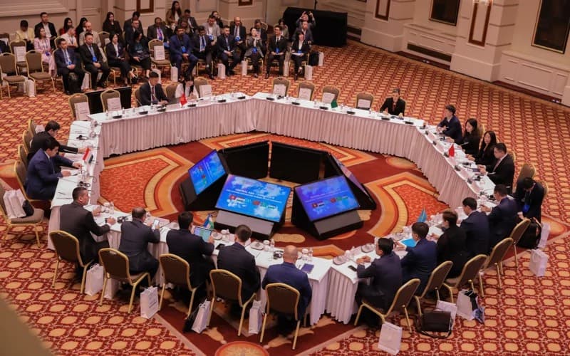 Туркменистан участвует в переговорах по расширению авиасообщения в регионе