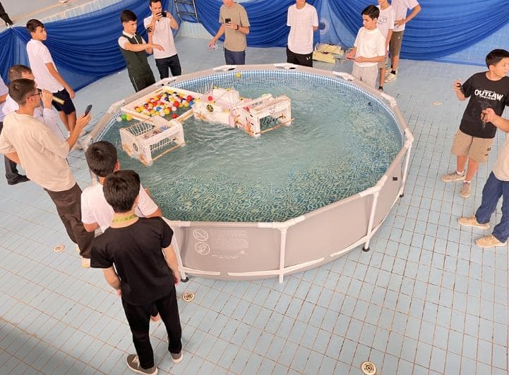 v-ashhabade-proshli-sorevnovaniya-po-robototehnike