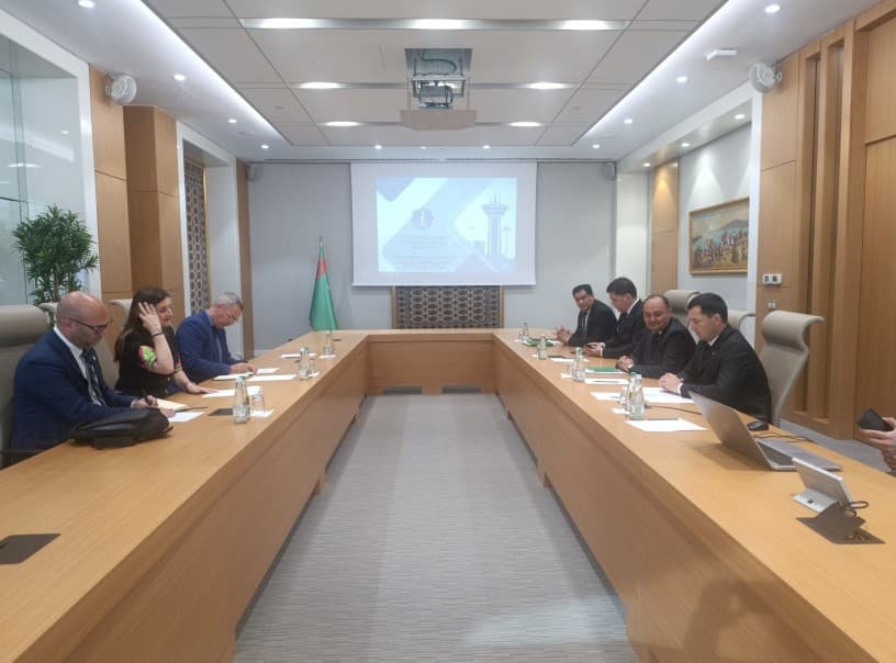 turkmenistan-i-kipr-obsudili-razvitie-sotrudnichestva-v-morskoj-transportnoj-sfere