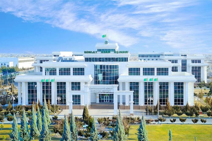 new-technology-lights-path-future-energy-institute-students