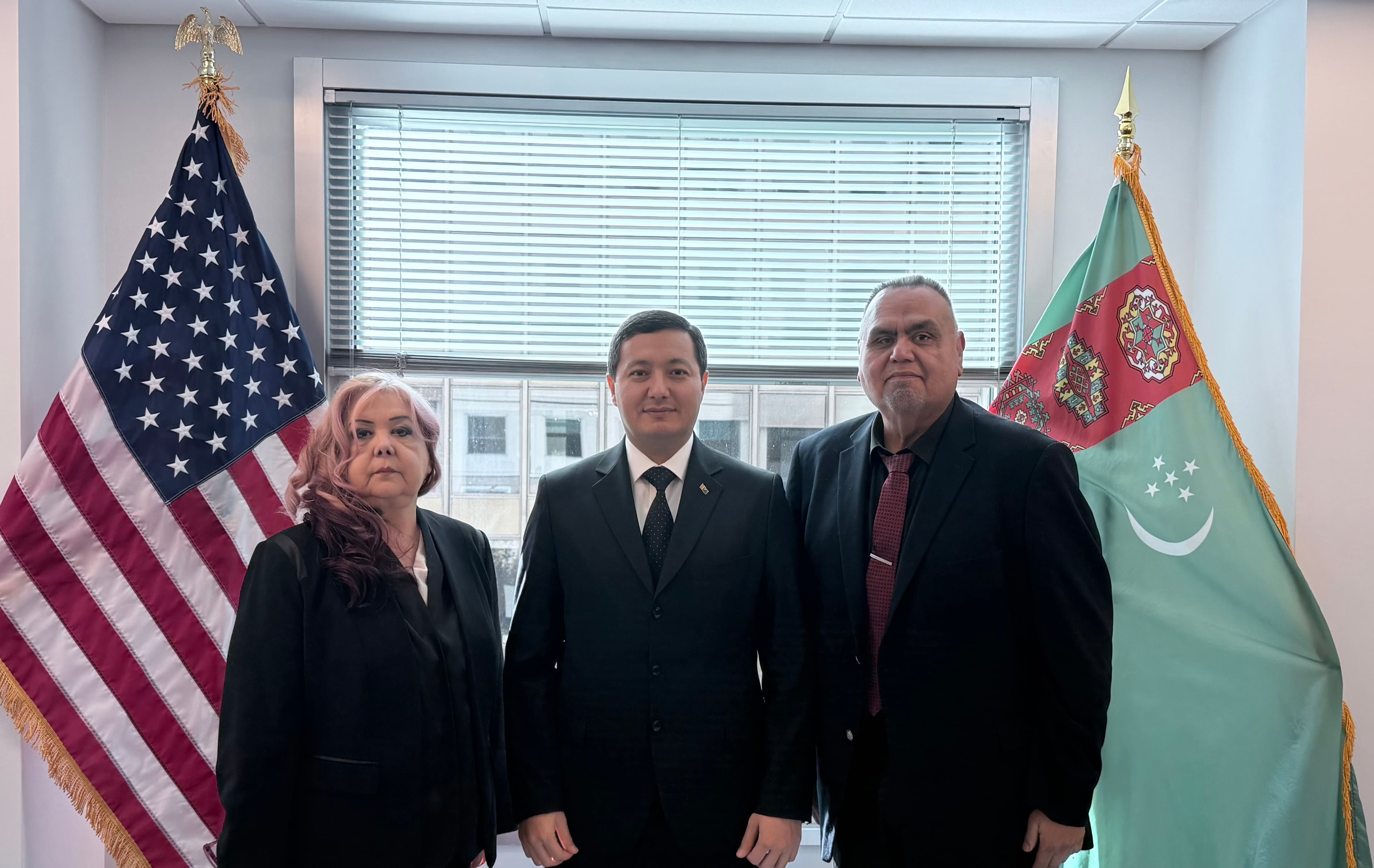 ac-language-school-wekilleri-bilen-dususyk-gecirildi