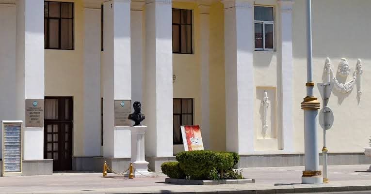 gastroli-pushkinskogo-teatra-projdut-v-lebapskom-velayate-repertuar