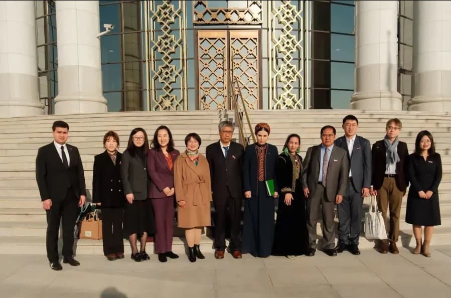 lancjou-uniwersitetinin-wekiliyeti-turkmenistanda-saparynda-boldular