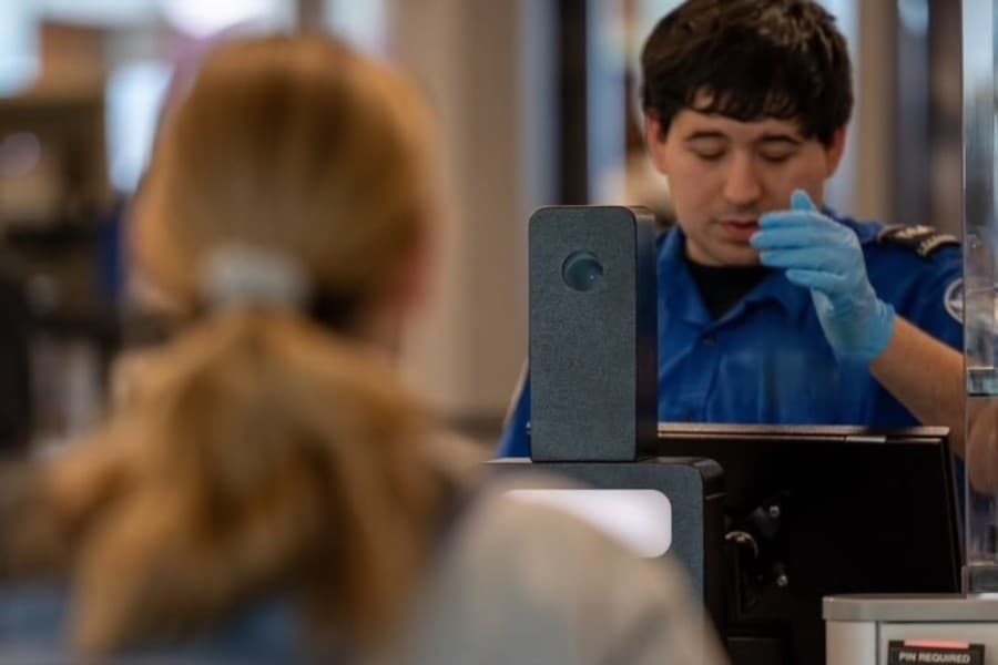 posolstvo-rossii-obratilos-k-grazhdanam-turkmenistana-po-voprosam-vezda