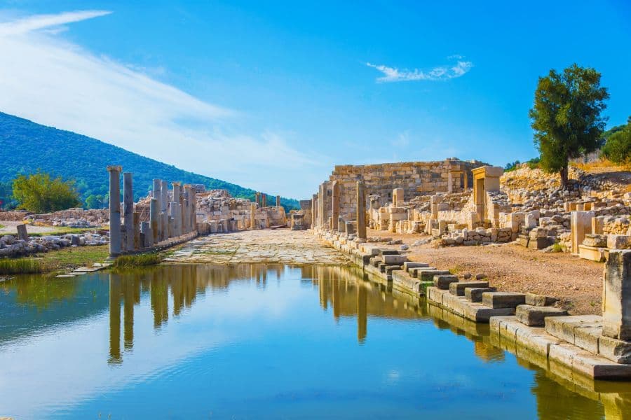 2000-let-istorii-drevnyaya-riviera-antalii-2026