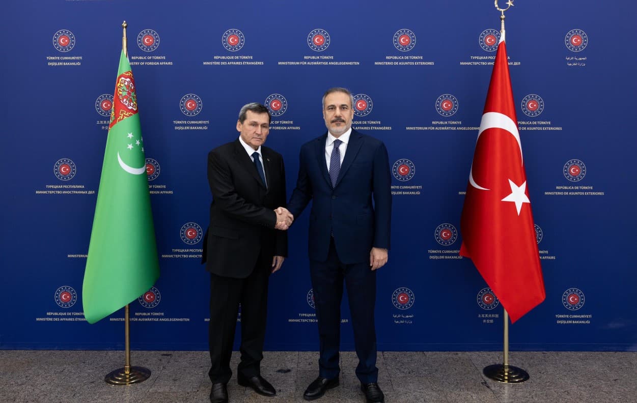 Türkmenistanyň we Türkiýe Respublikasynyň daşary işler ministrleri Ankarada syýasy geňeşmeleri geçirdiler