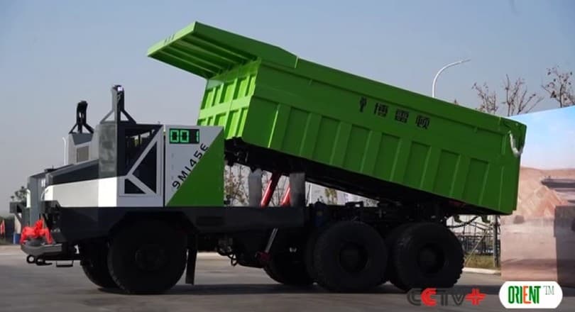 Китай представил автономный электросамосвал