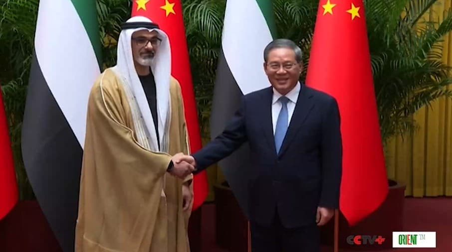 Премьер-министр КНР провел переговоры с наследным принцем Абу-Даби и ОАЭ