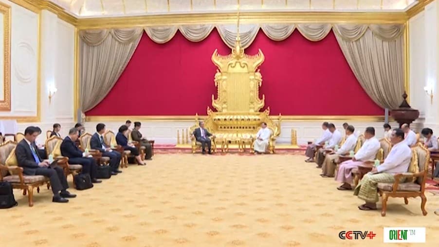 Президент Мьянмы встретился с министром иностранных дел Китая