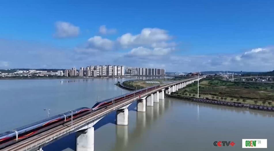 158 million passengers in eight days: China's railways set a record during the May Day holiday
