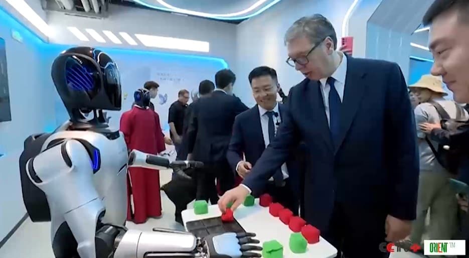 Serbian President Praises China’s Robotics Development and Bilateral Cooperation