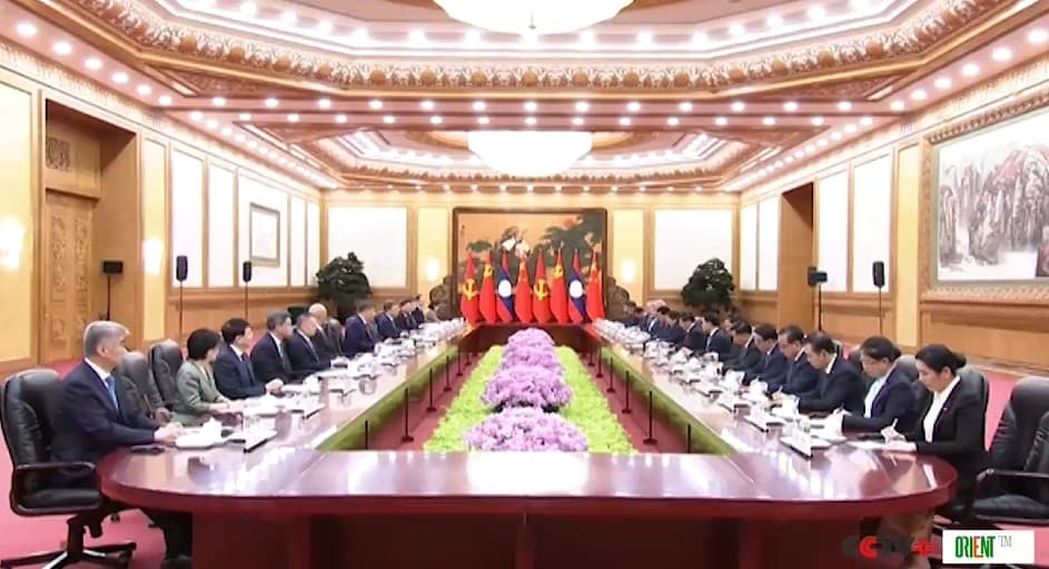 Xi discusses bilateral ties with visiting Lao president