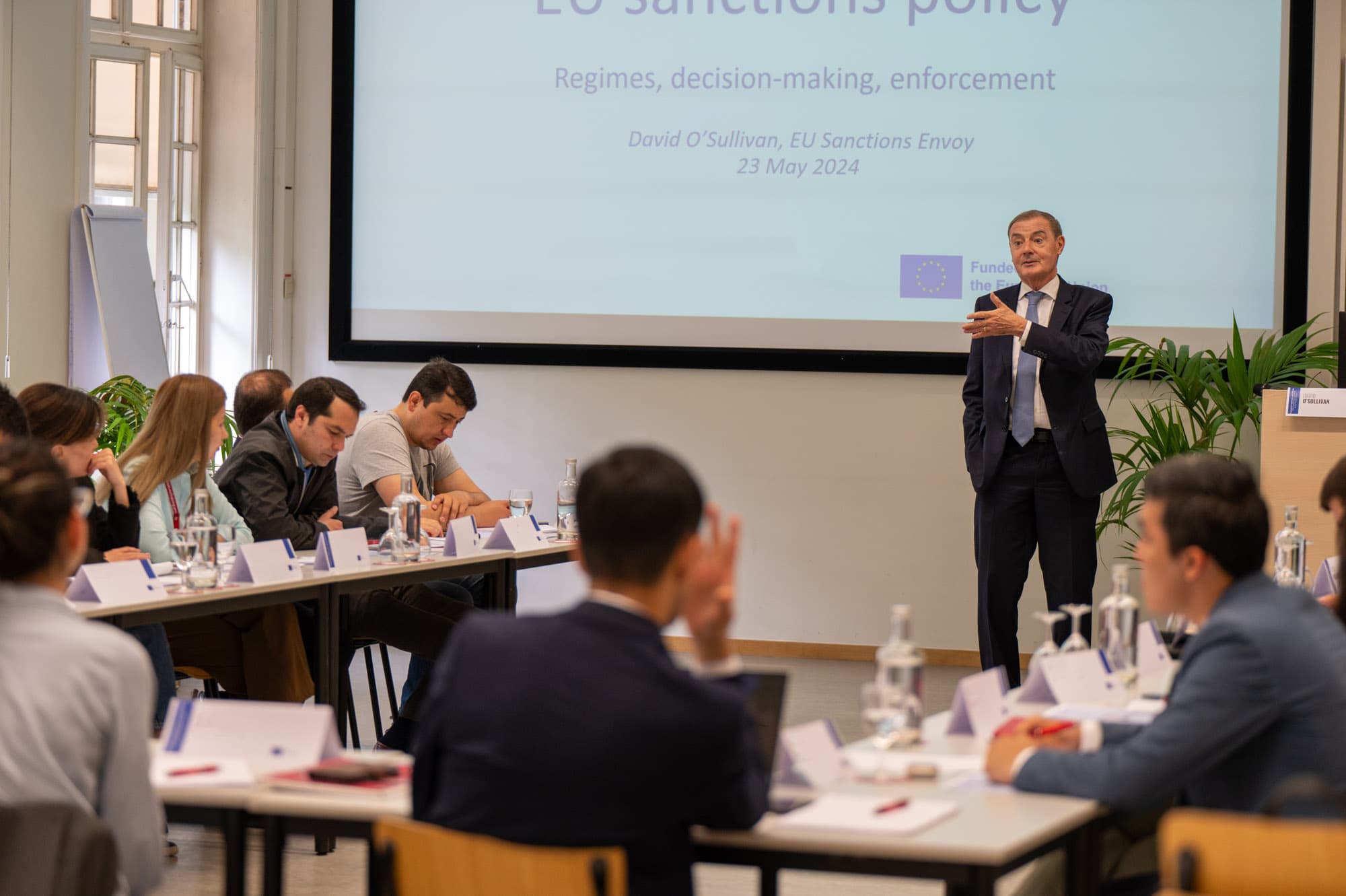 predstaviteli-turkmenskih-vedomstv-proshli-v-belgii-trening-po-vneshnej-politike-es