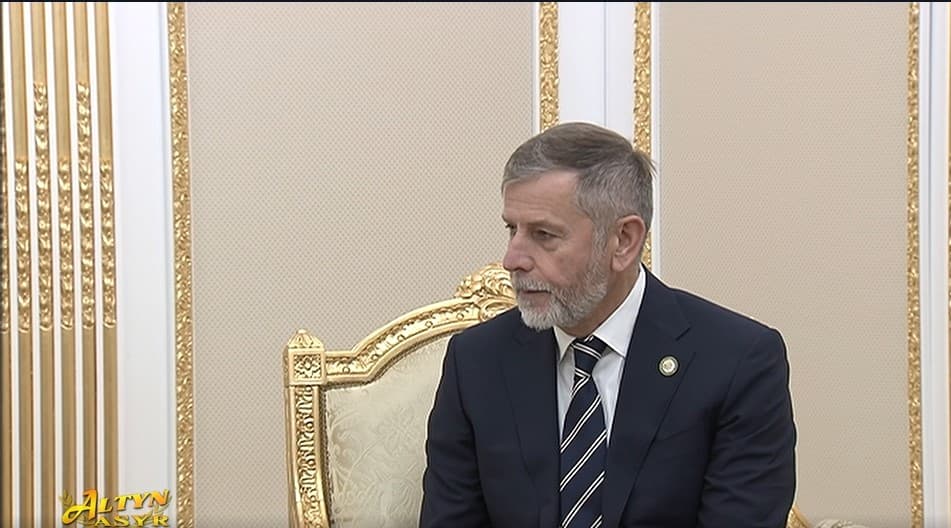 prezident-turkmenistana-prinyal-rukovoditelya-gruppy-proektno-stroitelnyh-kompanij-vozrozhdenie-igorya-bukato