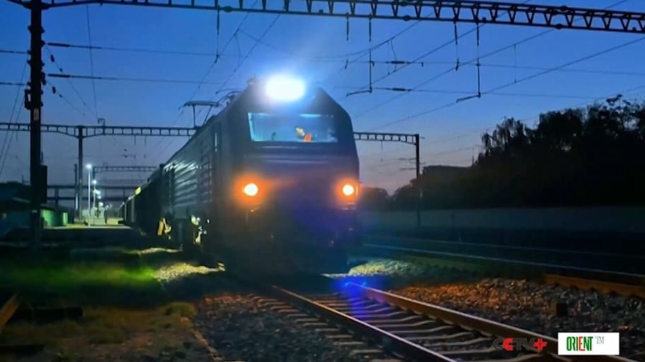Pekin Merkezi Aziýa ilkinji yzygiderli ýük demir ýol ugruny işe girizdi