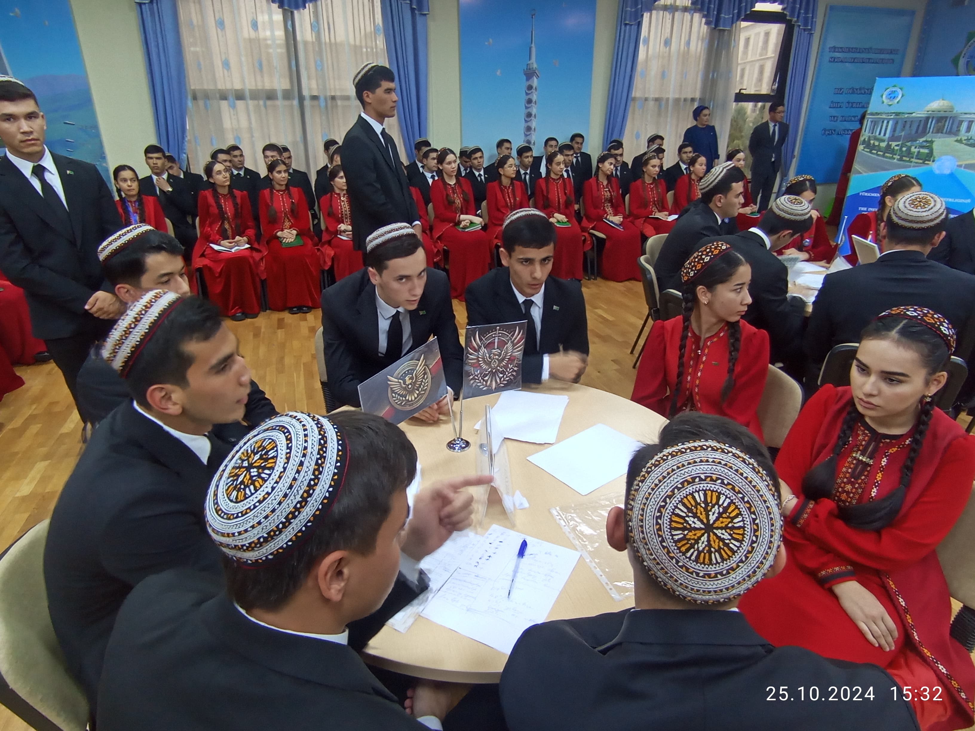 bmg-nin-79-yasyna-bagyslanan-breyn-ring-yaslaryn-dilinden-taze-garayyslar