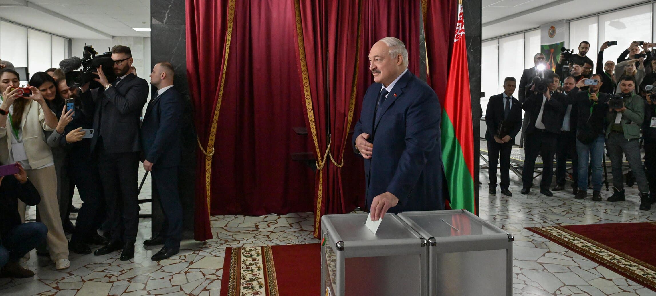 Serdar Berdimuhamedow Aleksandr Lukaşenkony Belarusyň Prezident saýlawlarynda ýeňiş gazanmagy mynasybetli gutlady