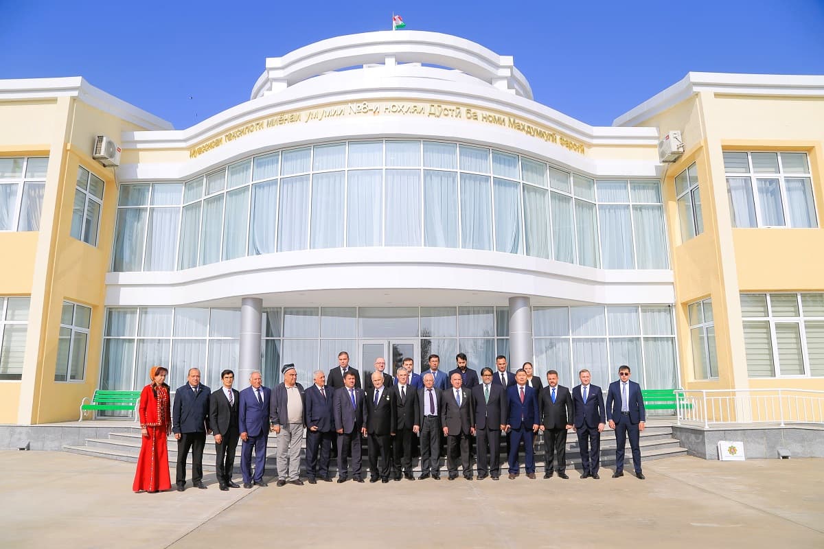 tajikistan-creative-meeting-writers-was-held-magtymguly-school