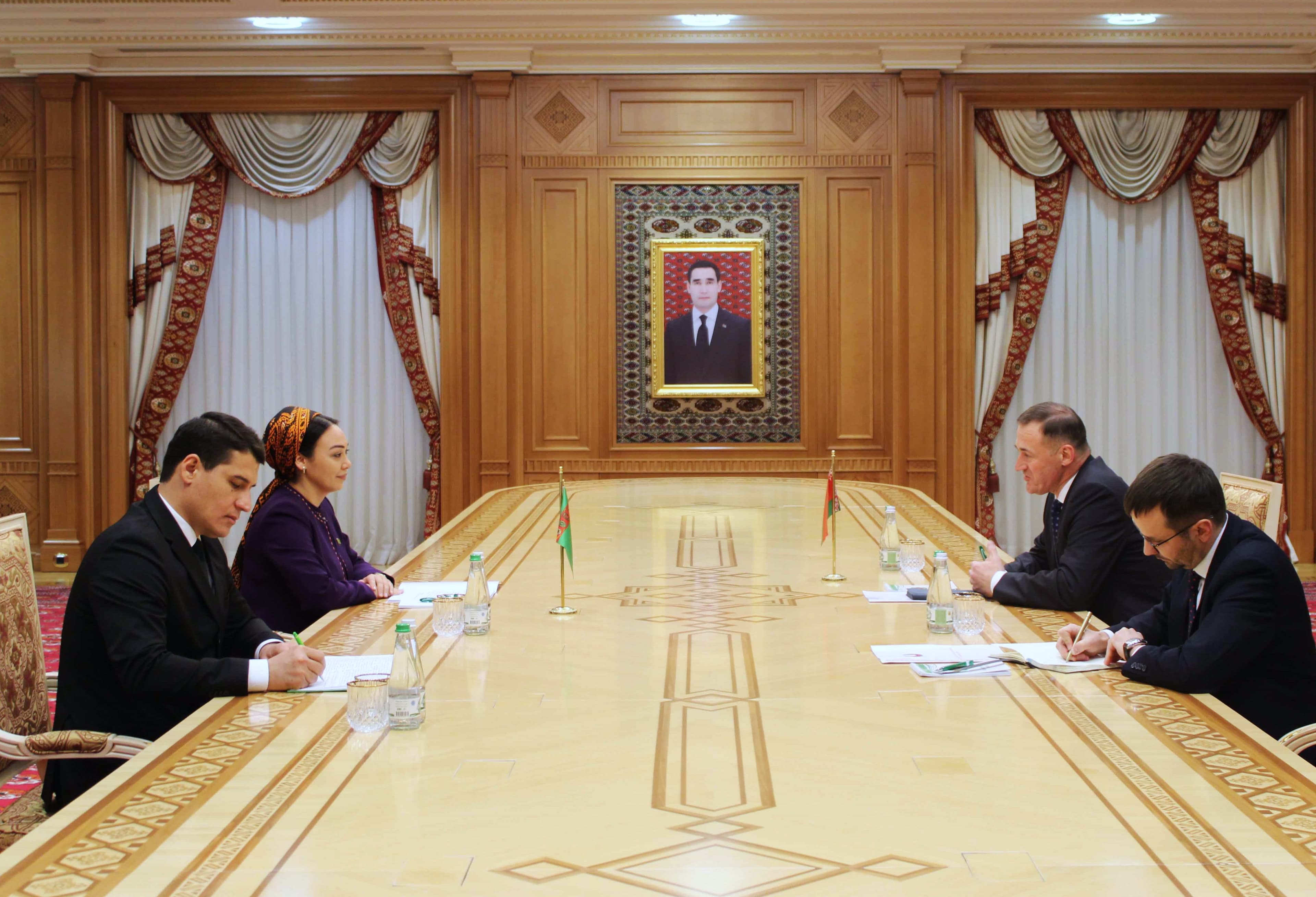 speaker-turkmen-parliament-and-ambassador-belarus-consider-ways-activate-dialogue